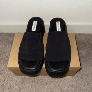 Steve Madden Slinky Platform Sandal